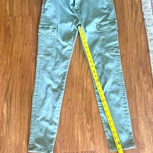 Skinny cargo pants